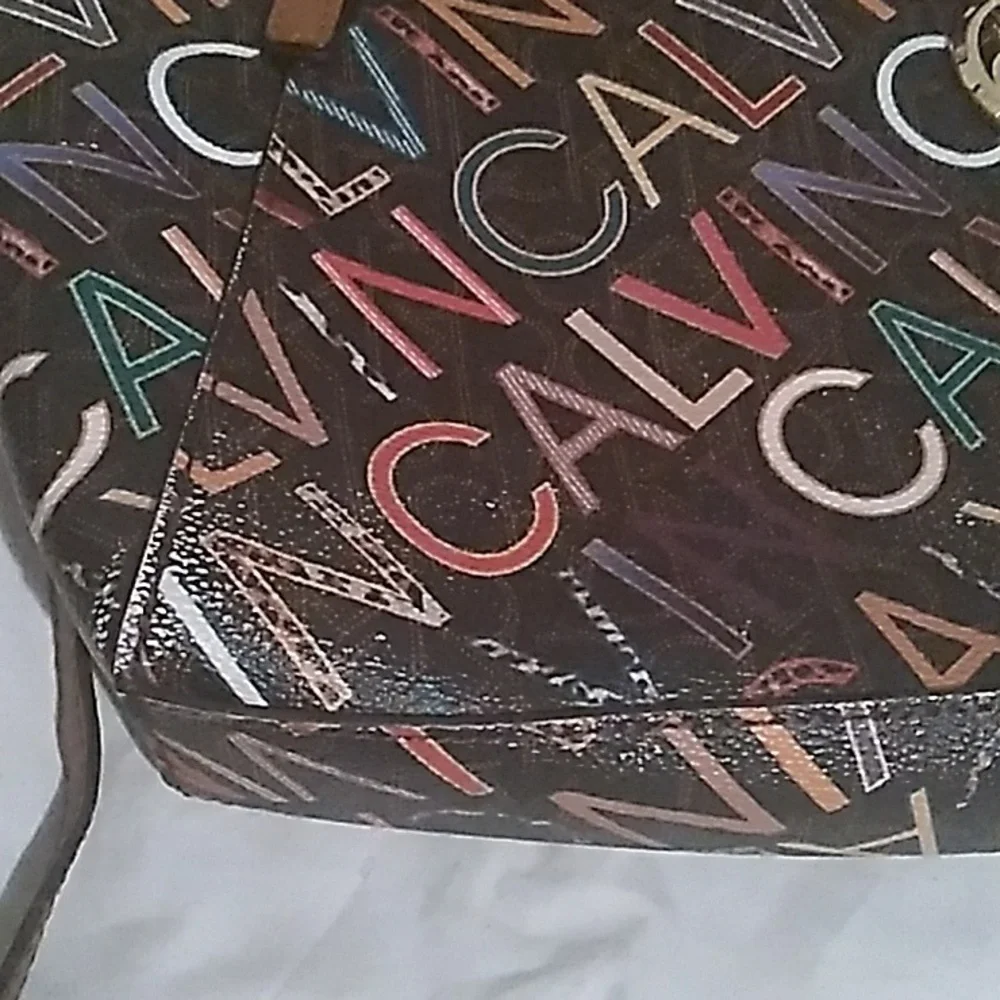 Calvin Klein Bag with Dark Background and Monogram Print (L1) - Picture 5 of 14
